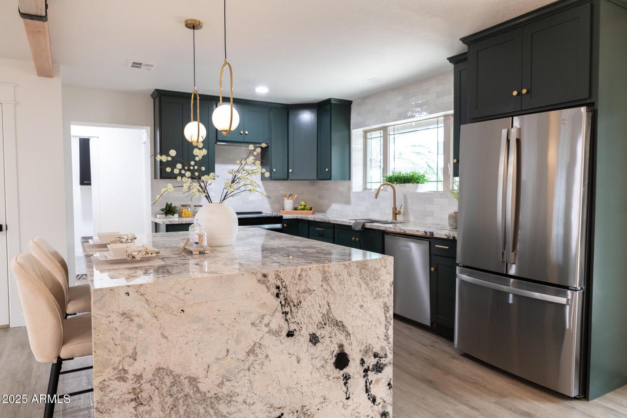 2252 E Dartmouth St., Mesa, AZ 85213