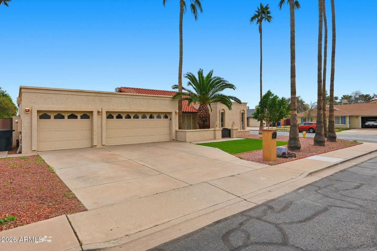1305 N Spring Cir., Mesa, AZ 85203