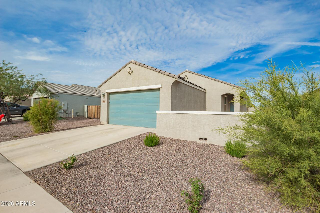 3620 E Archer Dr., San Tan Valley, AZ 85140