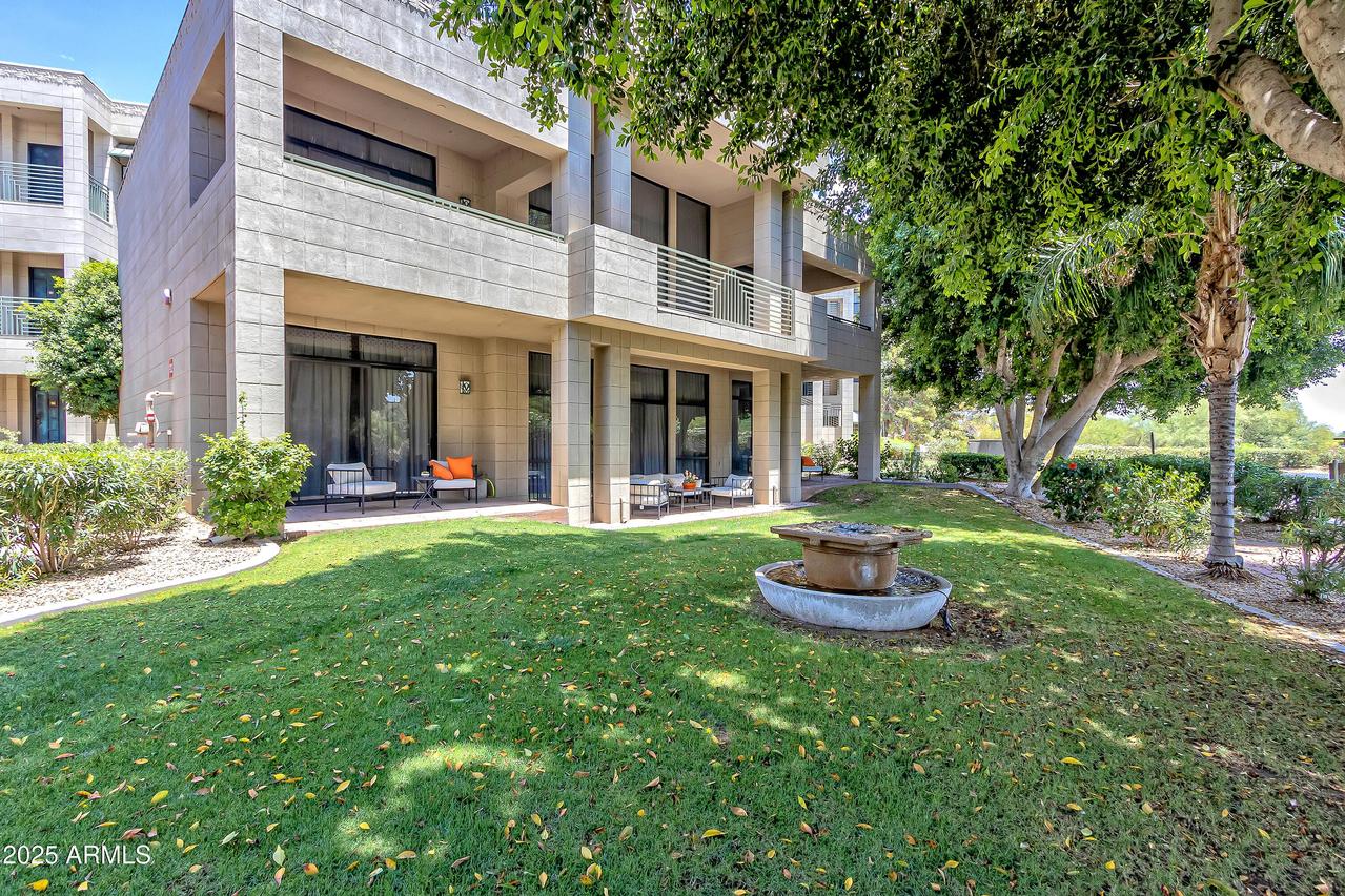 2802 E Camino Acequia Dr. #69, Phoenix, AZ 85016