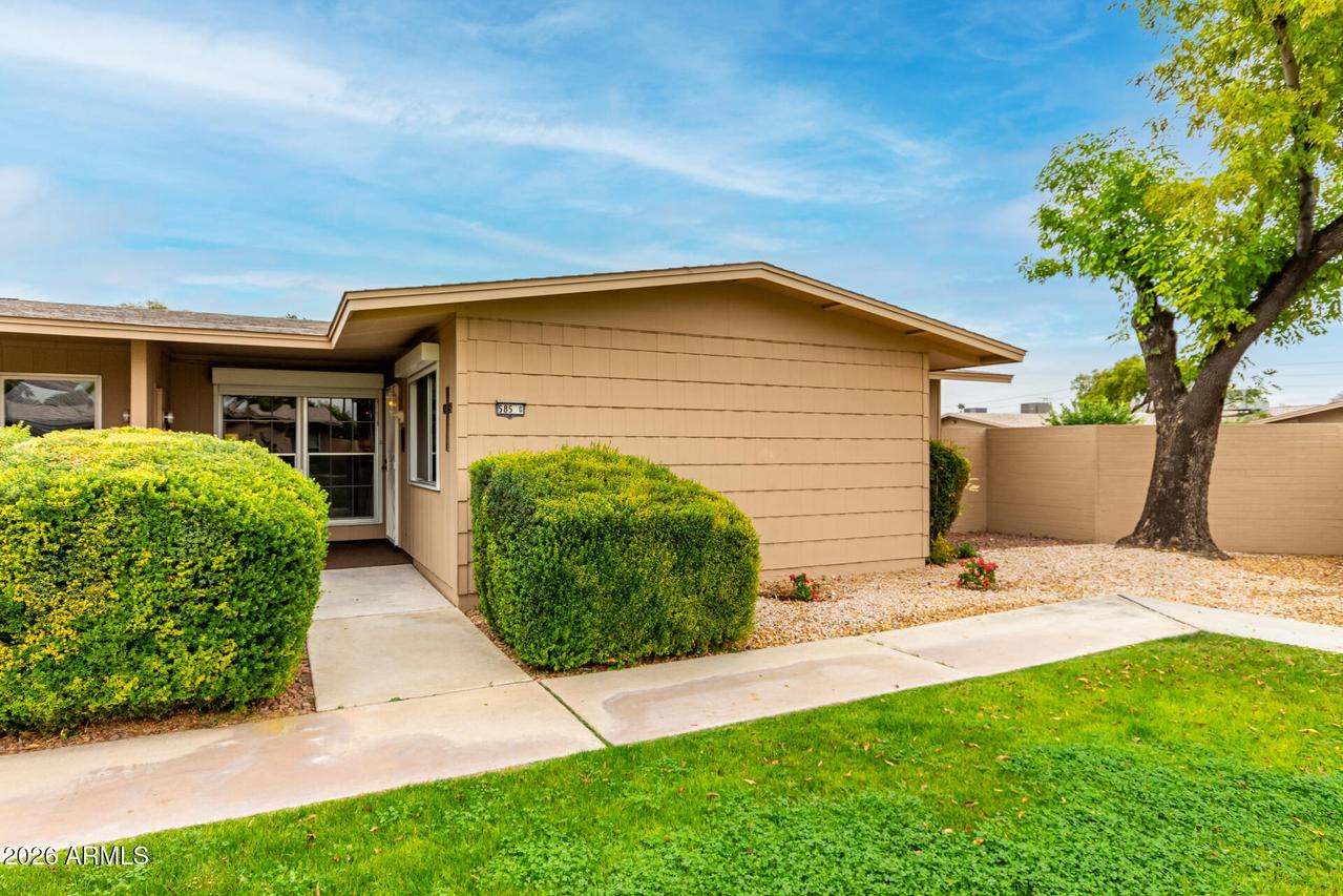 10585 W Palmeras Dr. #G, Sun City, AZ 85373