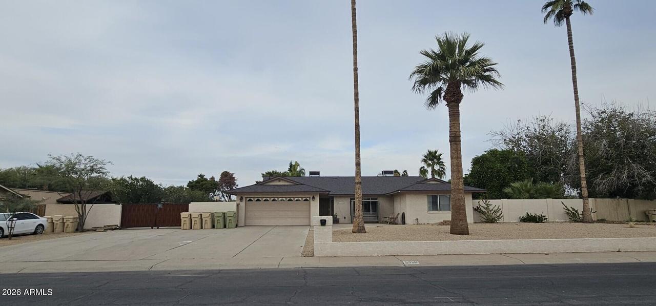 5320 W Tierra Buena Ln., Glendale, AZ 85306