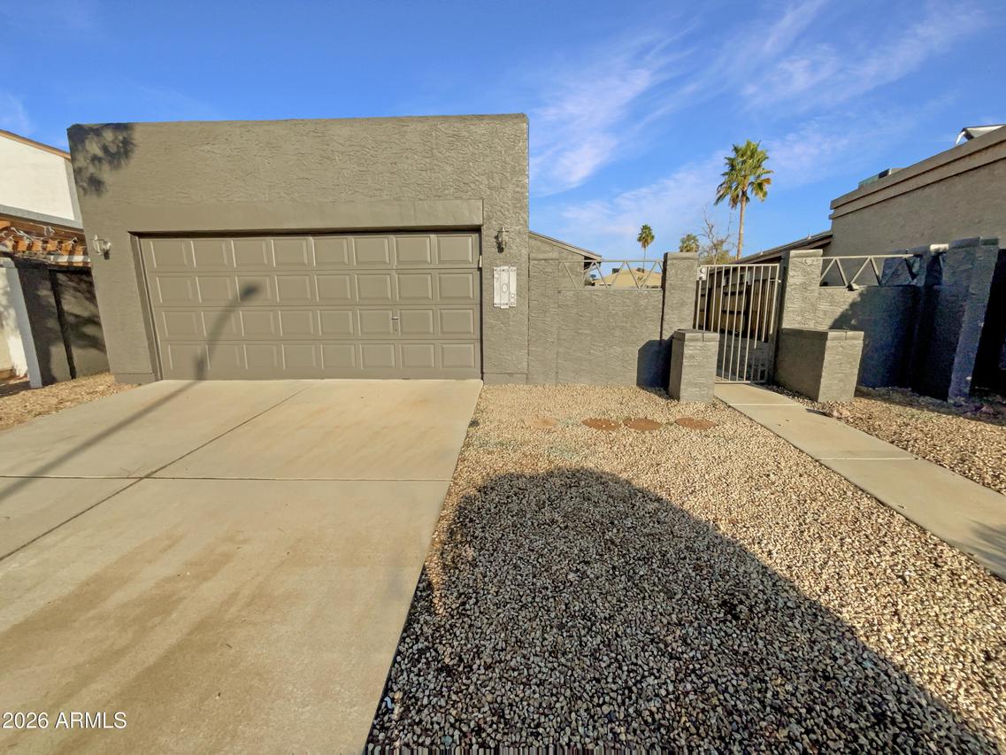 908 E Wahalla Ln., Phoenix, AZ 85024