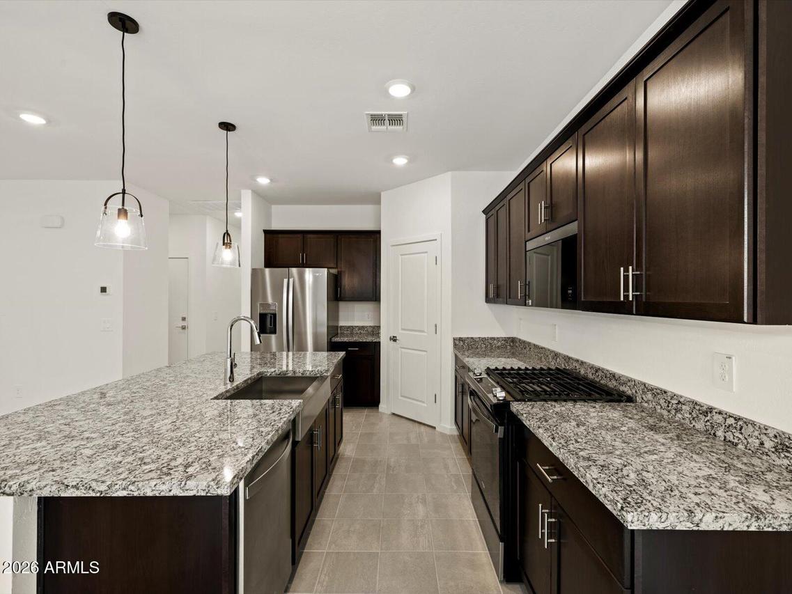 2326 E Fortana Dr., San Tan Valley, AZ 85143