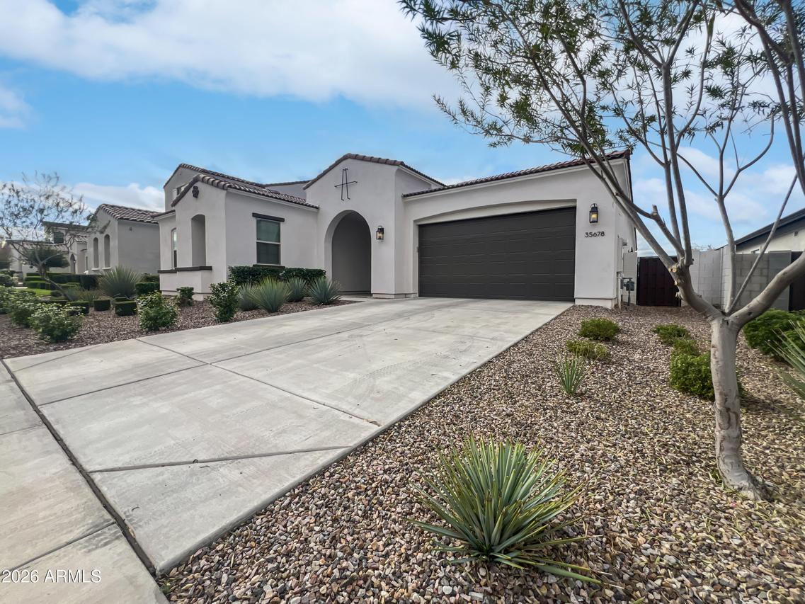 35678 N Gemstone Way, San Tan Valley, AZ 85144
