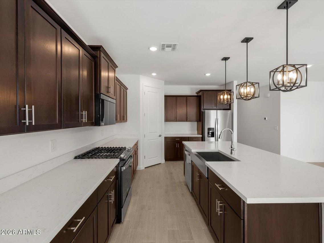 32883 N Vineyard Ave., San Tan Valley, AZ 85143