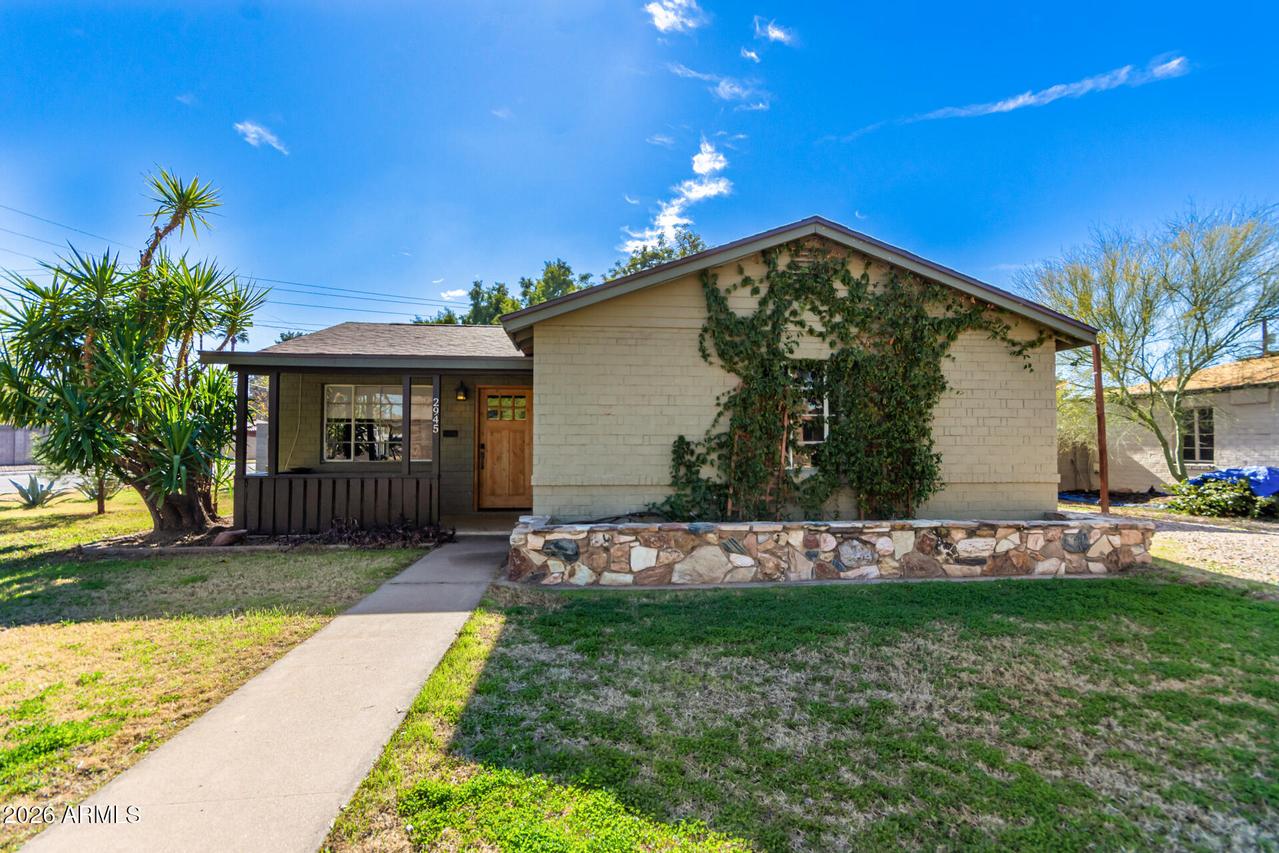 2945 E Mulberry Dr., Phoenix, AZ 85016