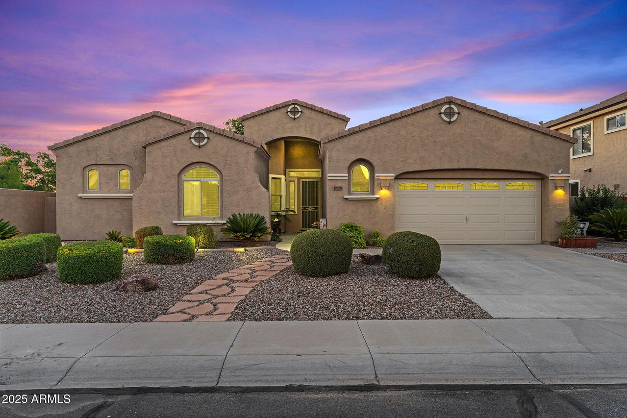 10226 E Lakeview Ave., Mesa, AZ 85209