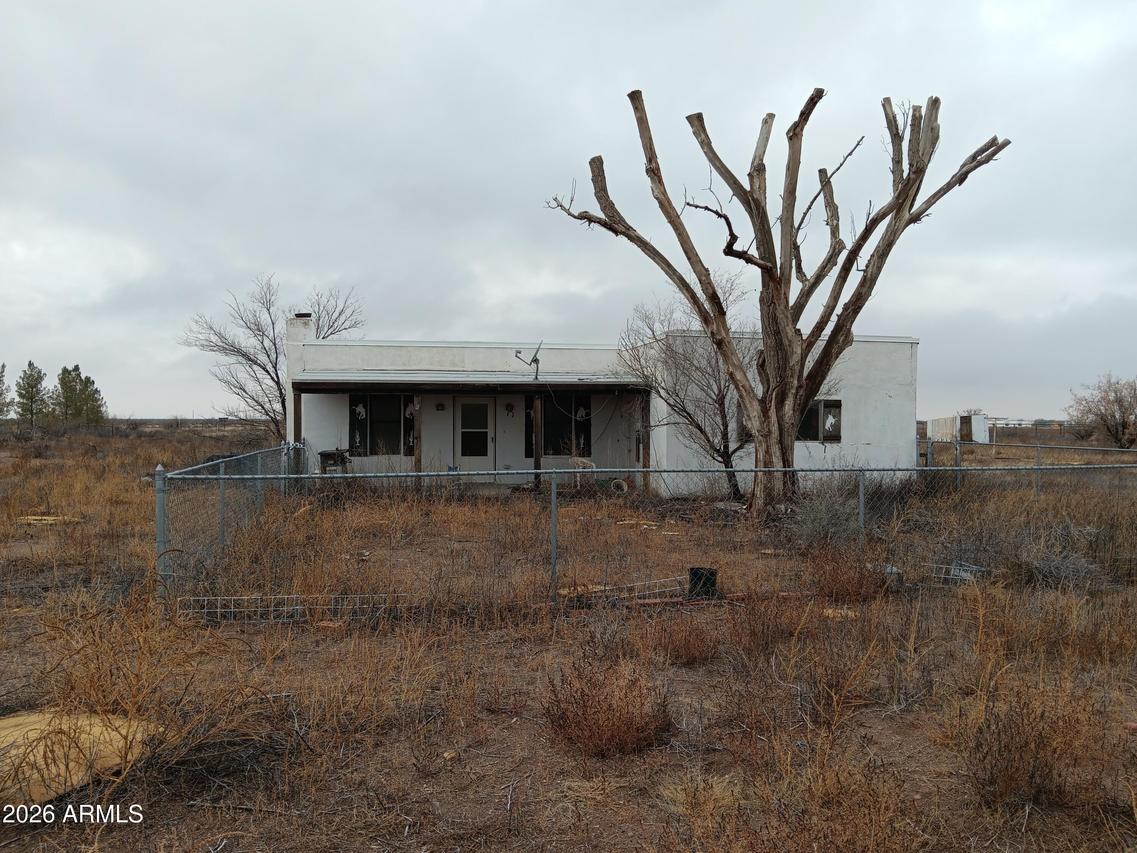 8499 S Schoolhouse Ln., Willcox, AZ 85643