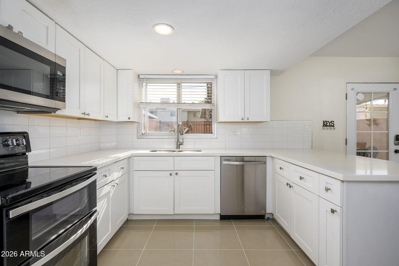 1665 W Hazelwood St., Phoenix, AZ 85015