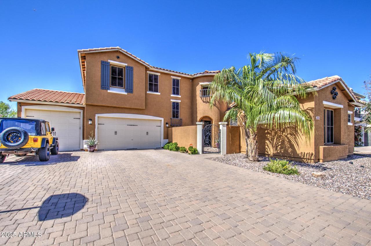 3016 N Glenview, Mesa, AZ 85213