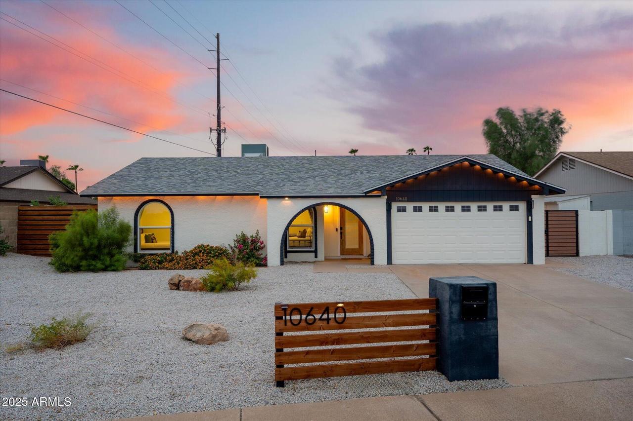 10640 S 44th St., Phoenix, AZ 85044