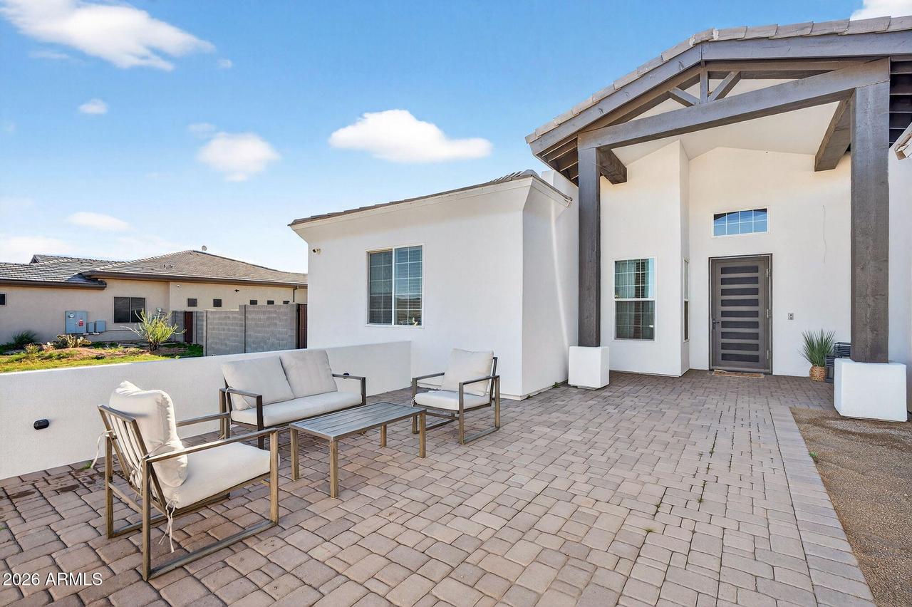 629 W Cloud Rd., Phoenix, AZ 85086