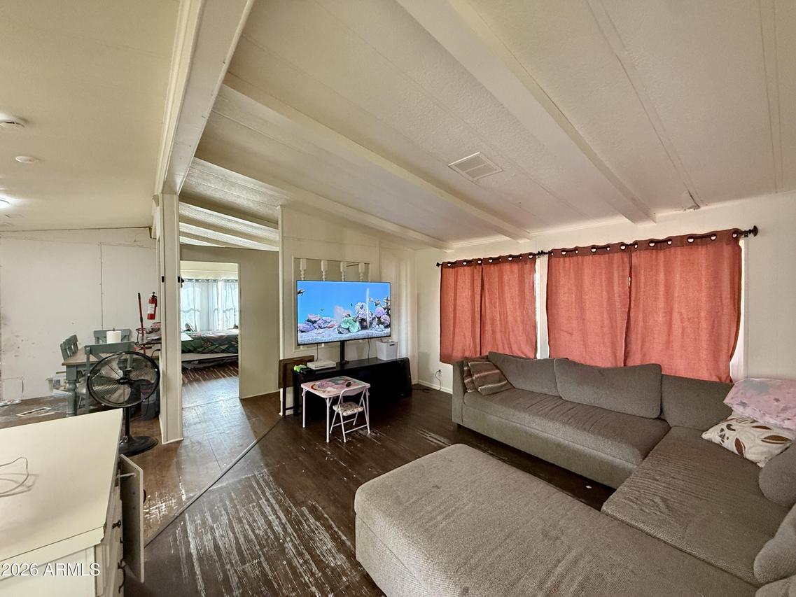 28 E 300, Pima, AZ 85543