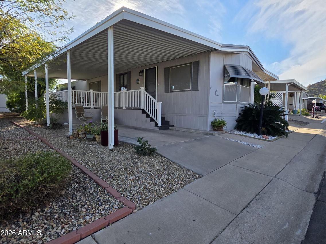 2233 E Behrend Dr. #81, Phoenix, AZ 85024