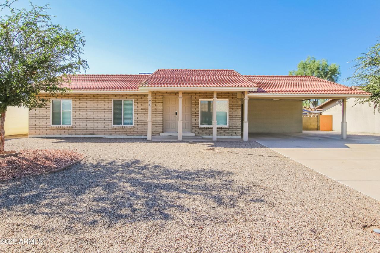 705 E Calle Bolo Ln., Goodyear, AZ 85338