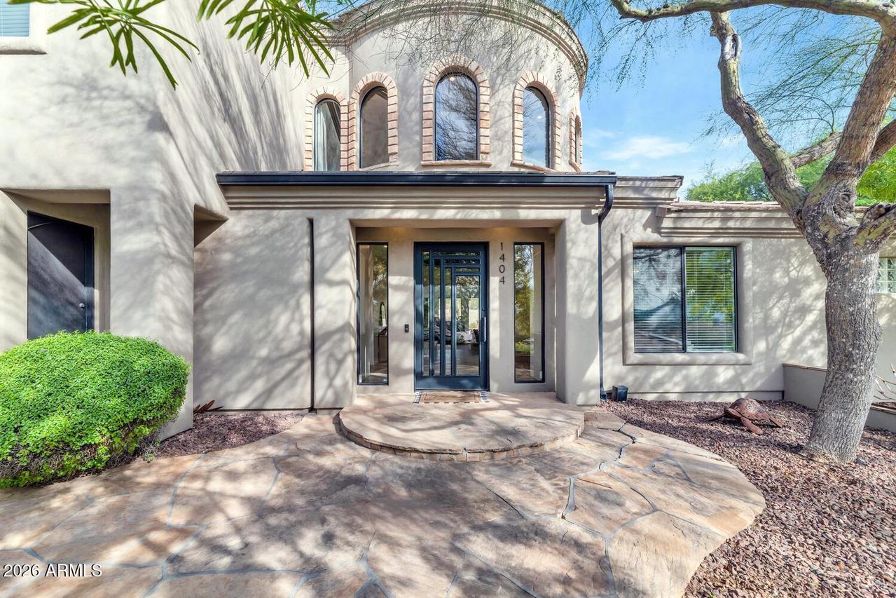 1404 E Michelle Dr., Phoenix, AZ 85022