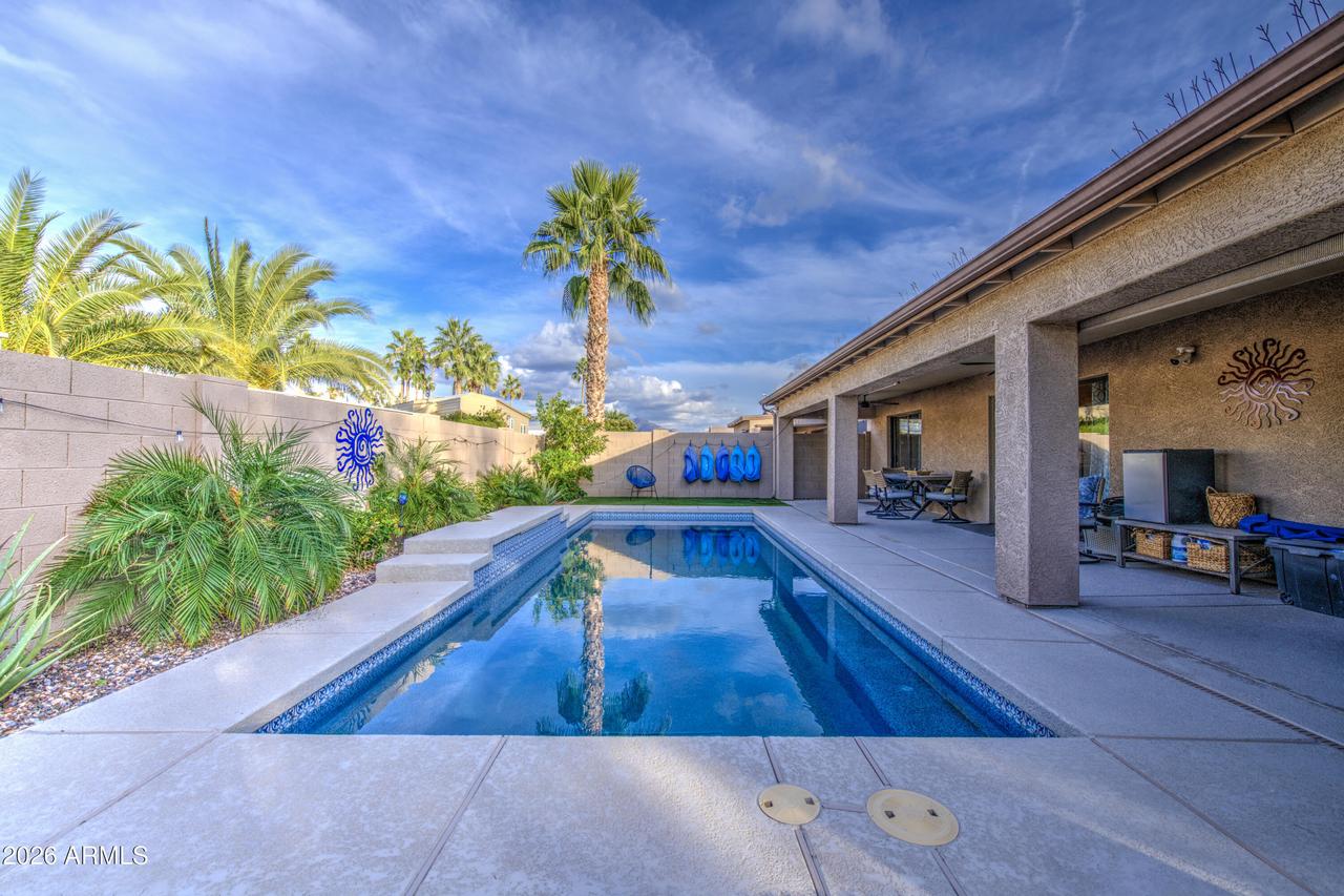 380 W 14th Ave., Apache Junction, AZ 85120