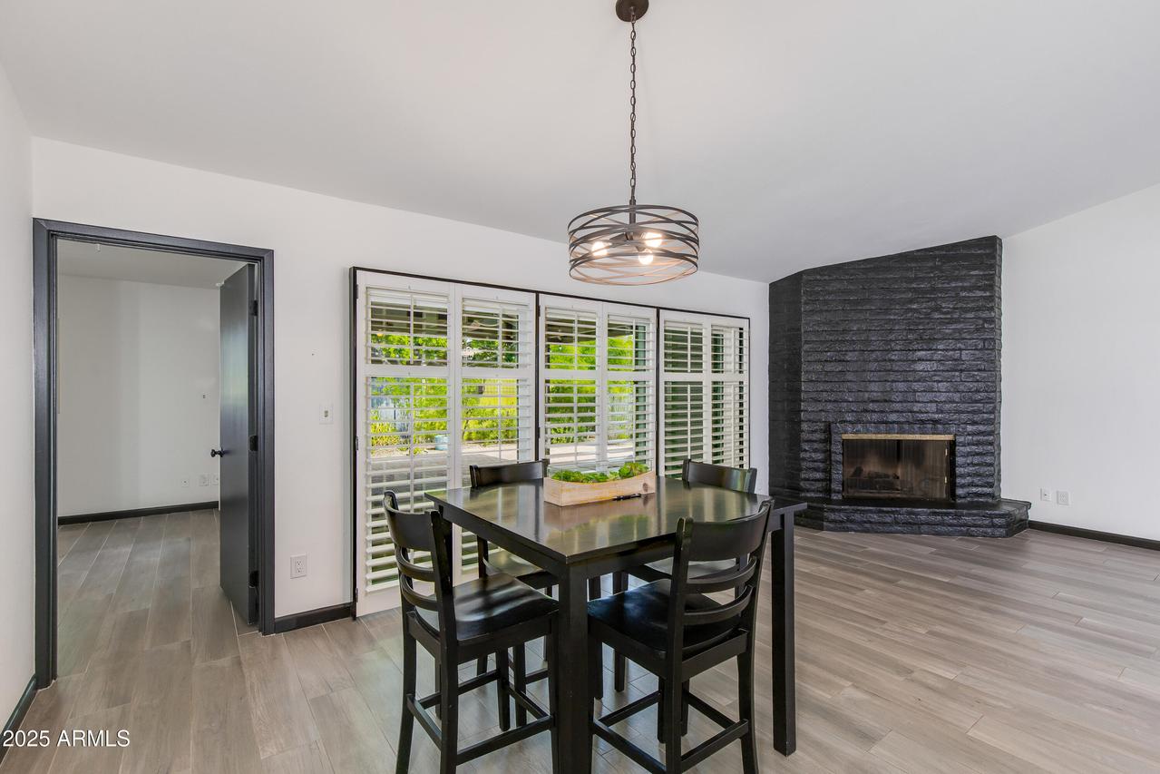 7350 N 11th St., Phoenix, AZ 85020