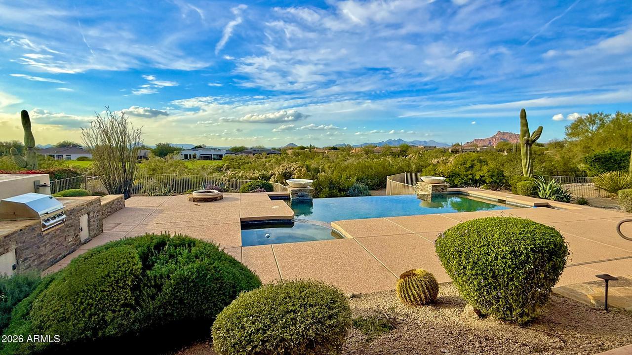 3744 N Rowen St., Mesa, AZ 85207