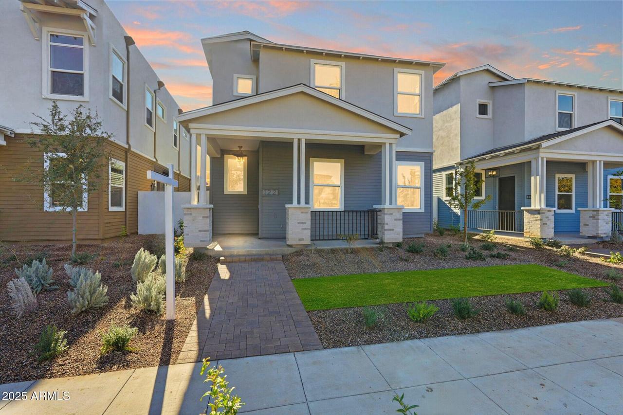 110 W Holcomb Ln., Phoenix, AZ 85003