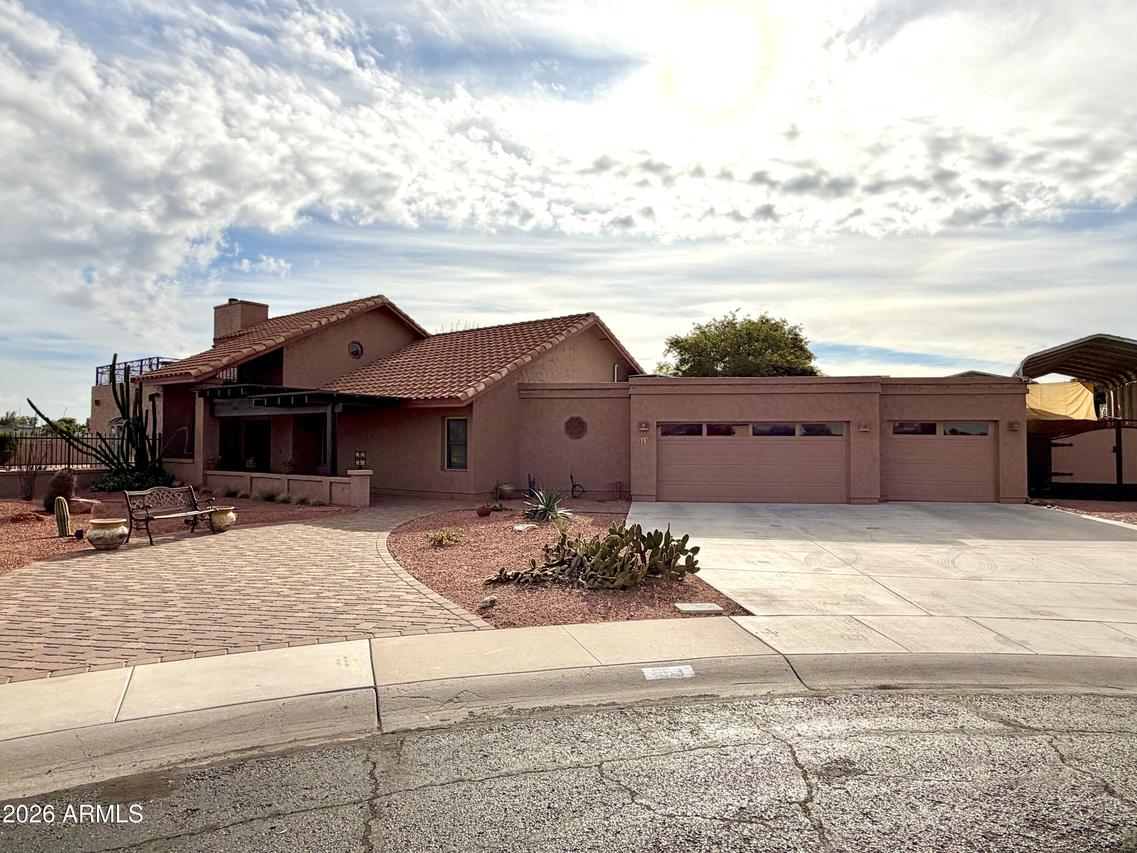 553 E Mesa Vista Ln., Mesa, AZ 85203