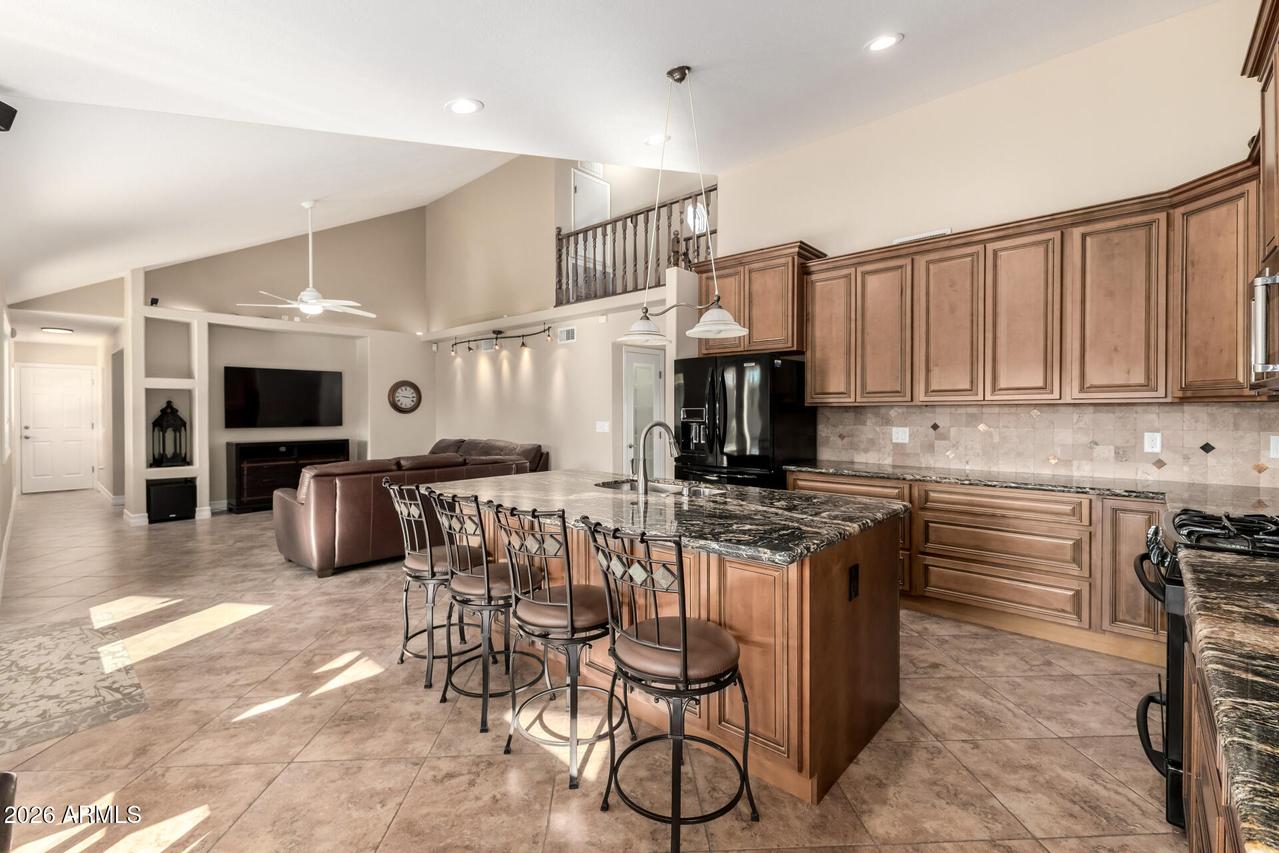 553 E Mesa Vista Ln., Mesa, AZ 85203