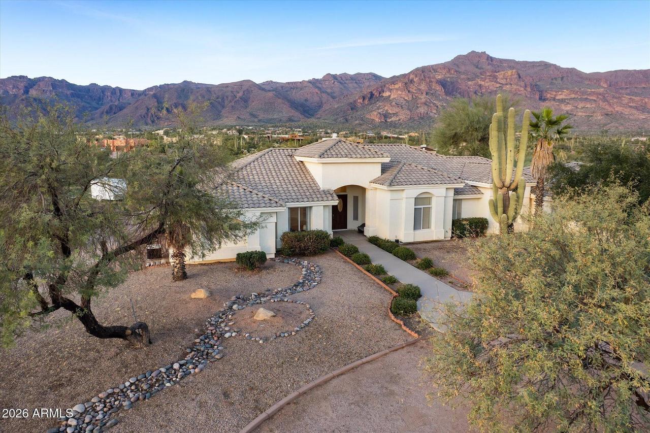 10686 E Baseline Ave., Gold Canyon, AZ 85118