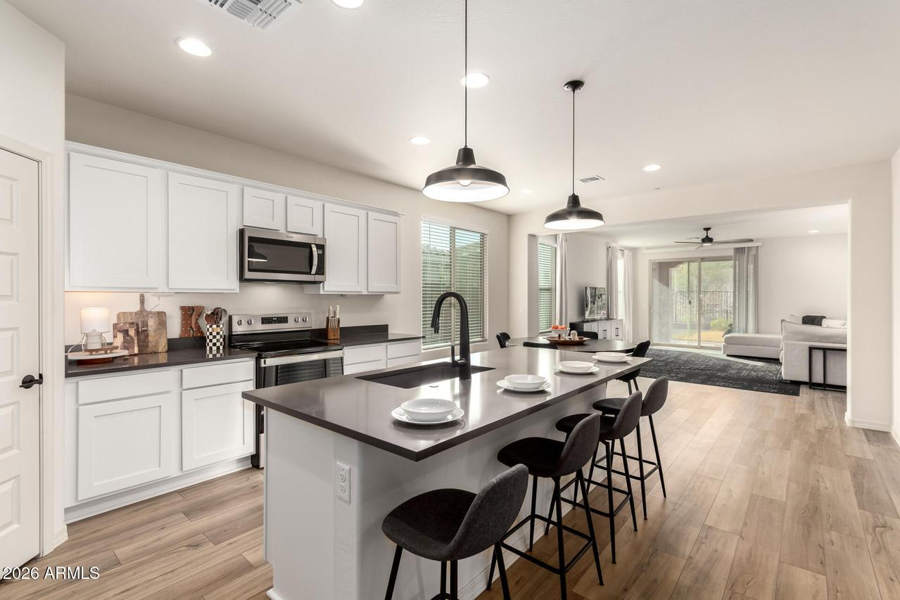 13537 W Cassia Tr., Peoria, AZ 85383