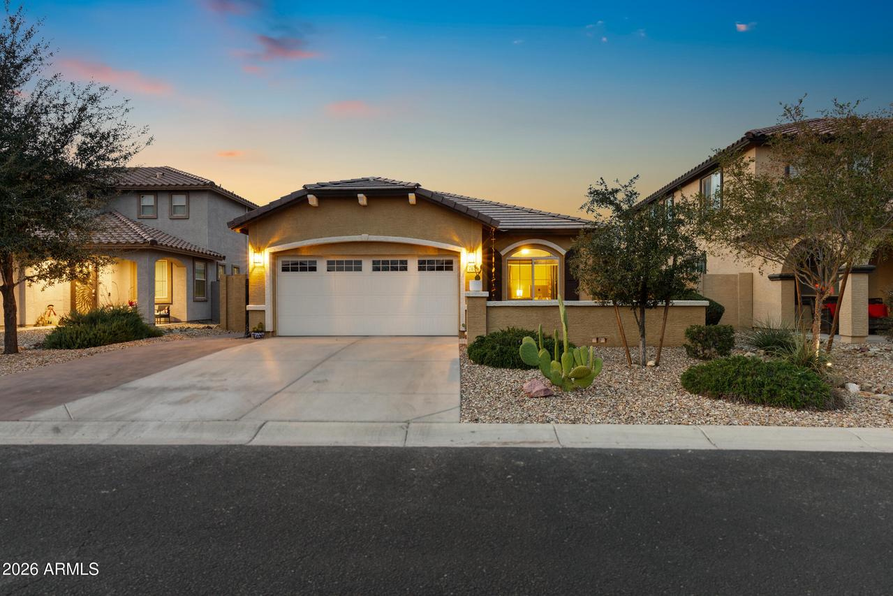 7676 W Fetlock Tr., Peoria, AZ 85383