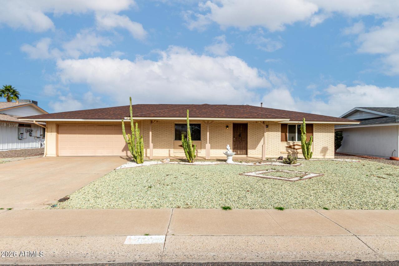 10608 W White Mountain Rd., Sun City, AZ 85351
