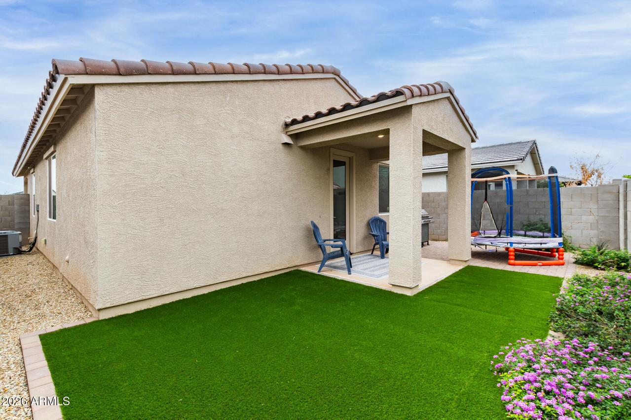 17334 W Via De Luna Dr., Surprise, AZ 85387