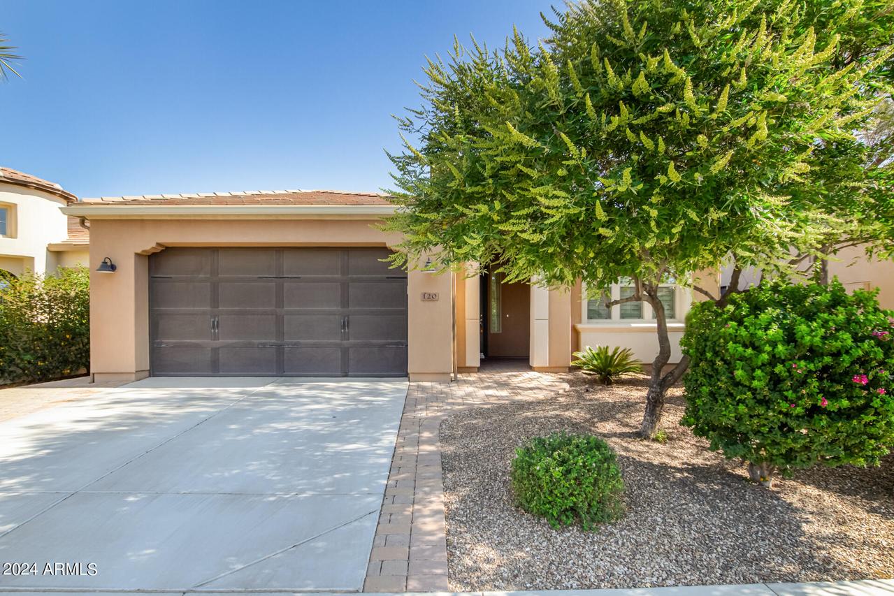 120 E Camellia Way, Queen Creek, AZ 85140