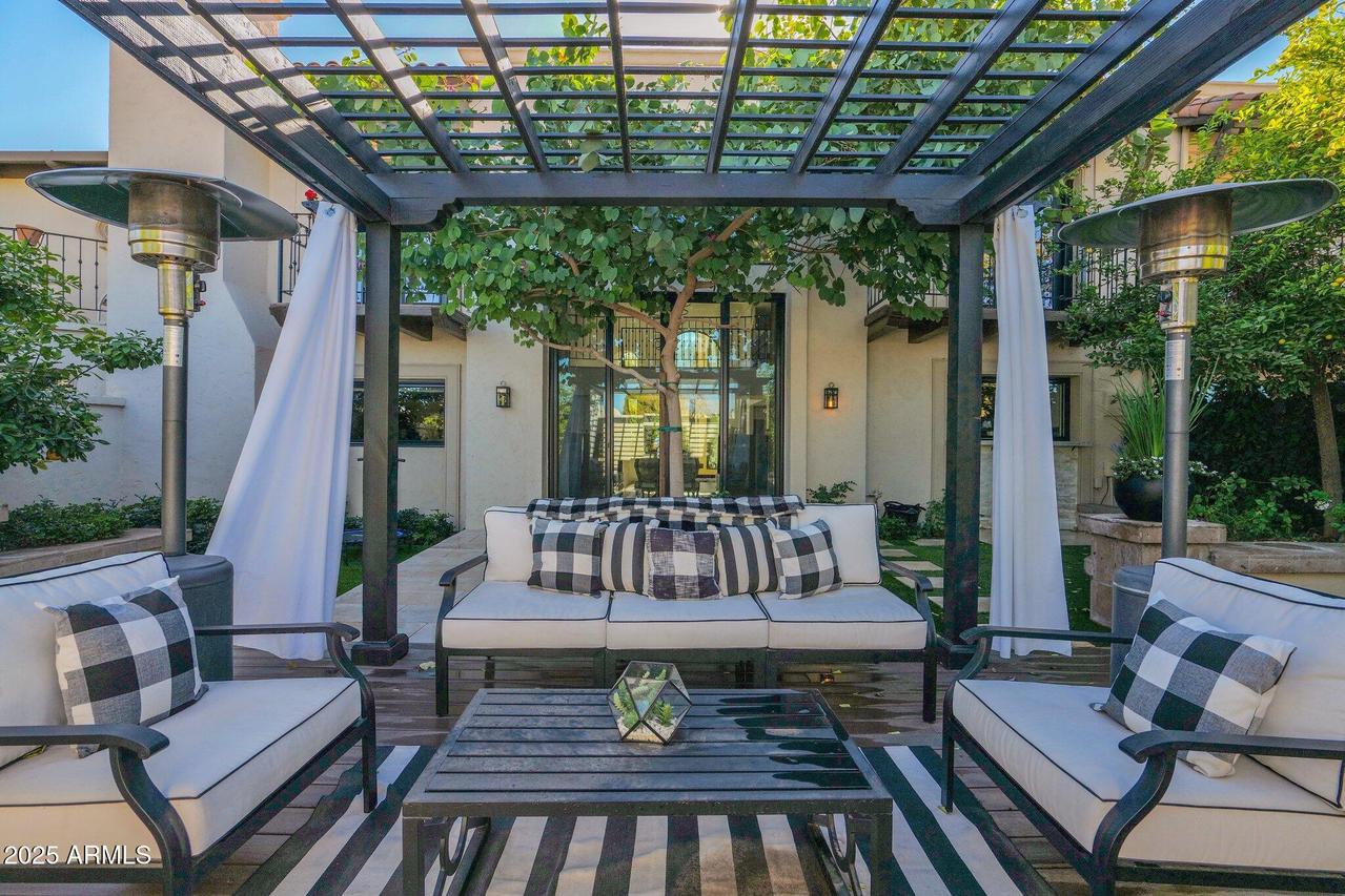 6701 N Scottsdale Rd. #24, Scottsdale, AZ 85250