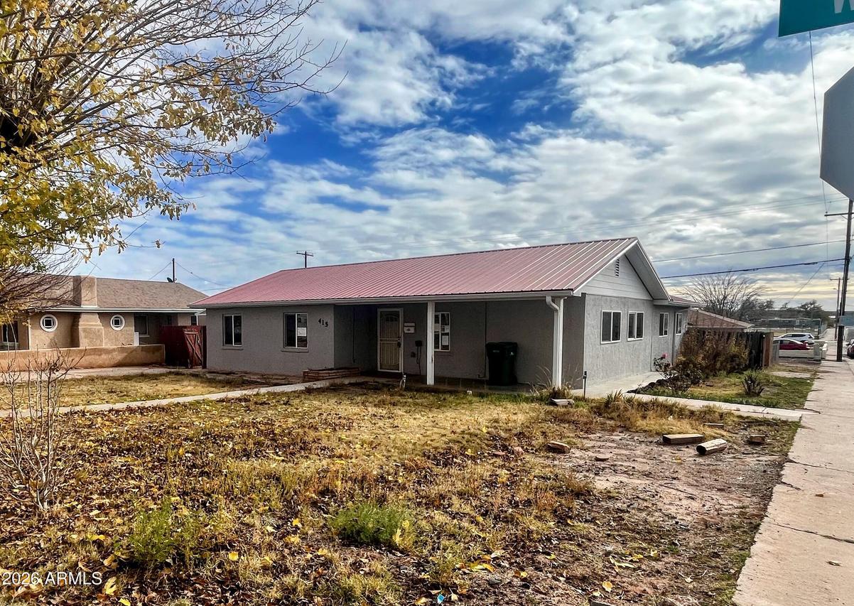 415 W Florida St., Holbrook, AZ 86025