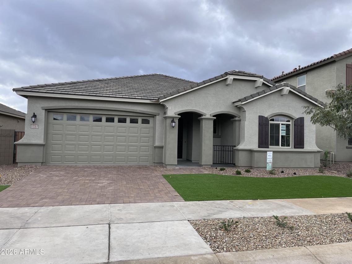 15763 W Mariposa Grande, Surprise, AZ 85387