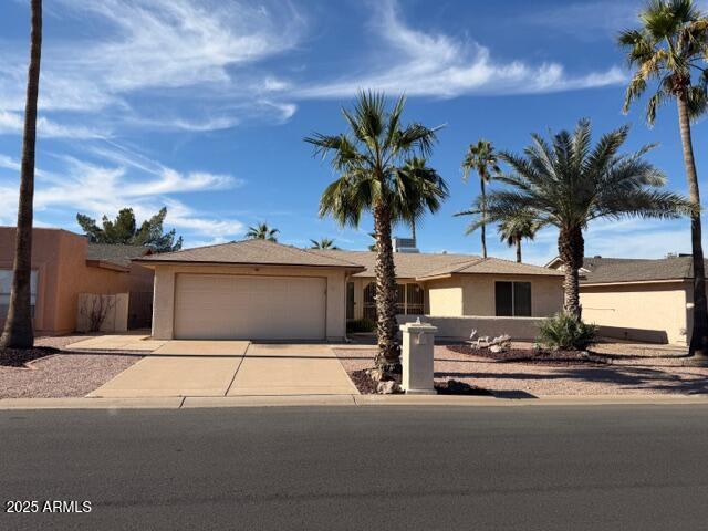 26426 S Pinewood Dr., Sun Lakes, AZ 85248