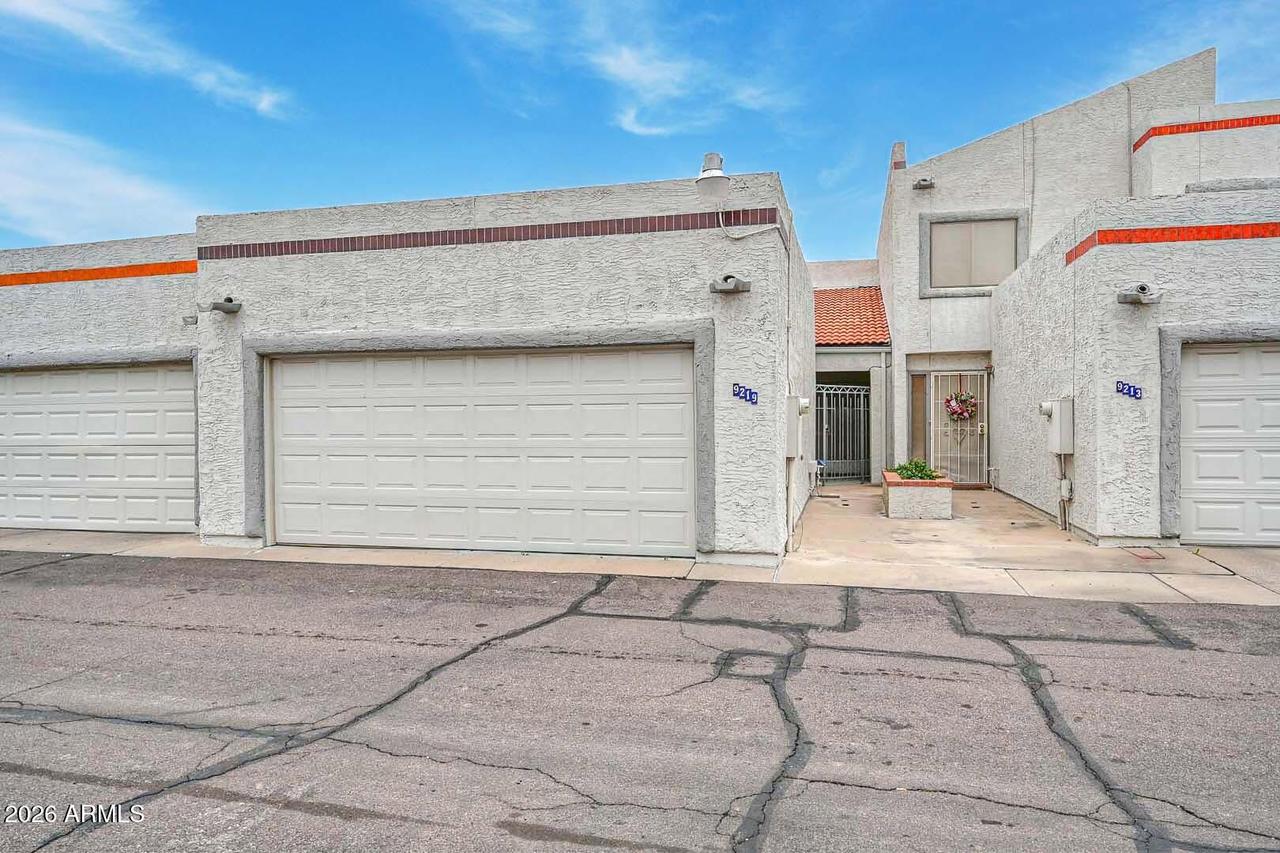 9219 N 47th Dr., Glendale, AZ 85302