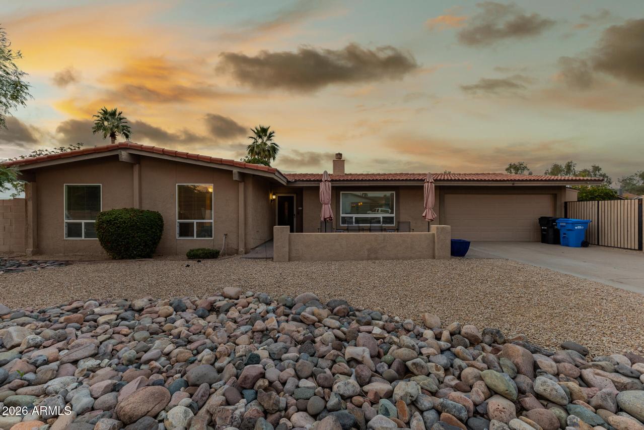 802 W Caribbean Ln., Phoenix, AZ 85023