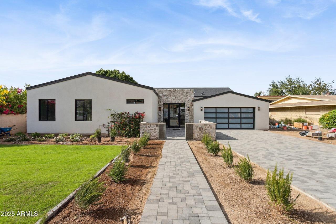 4512 N 38th St., Phoenix, AZ 85018