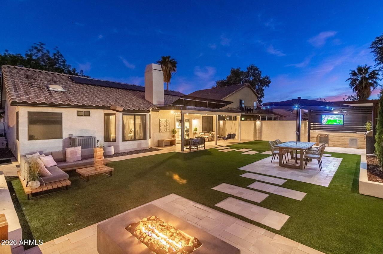 8494 W Charleston Ave., Peoria, AZ 85382