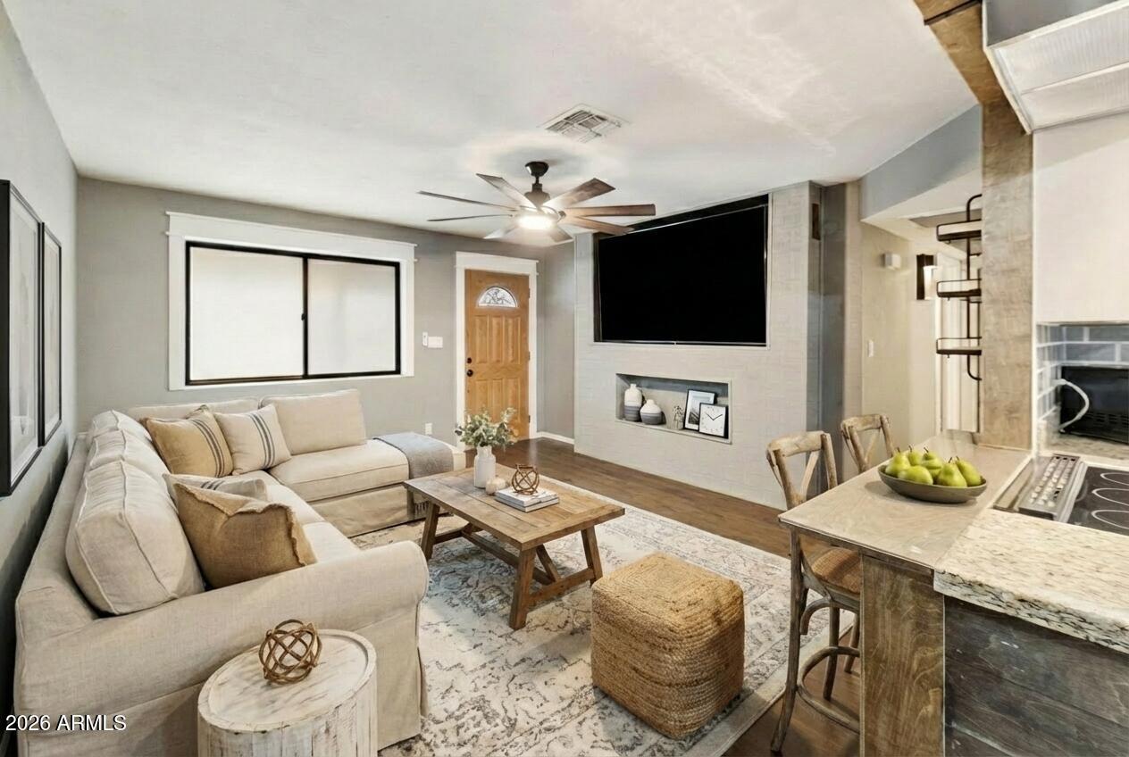 1249 W Oakland St., Chandler, AZ 85224