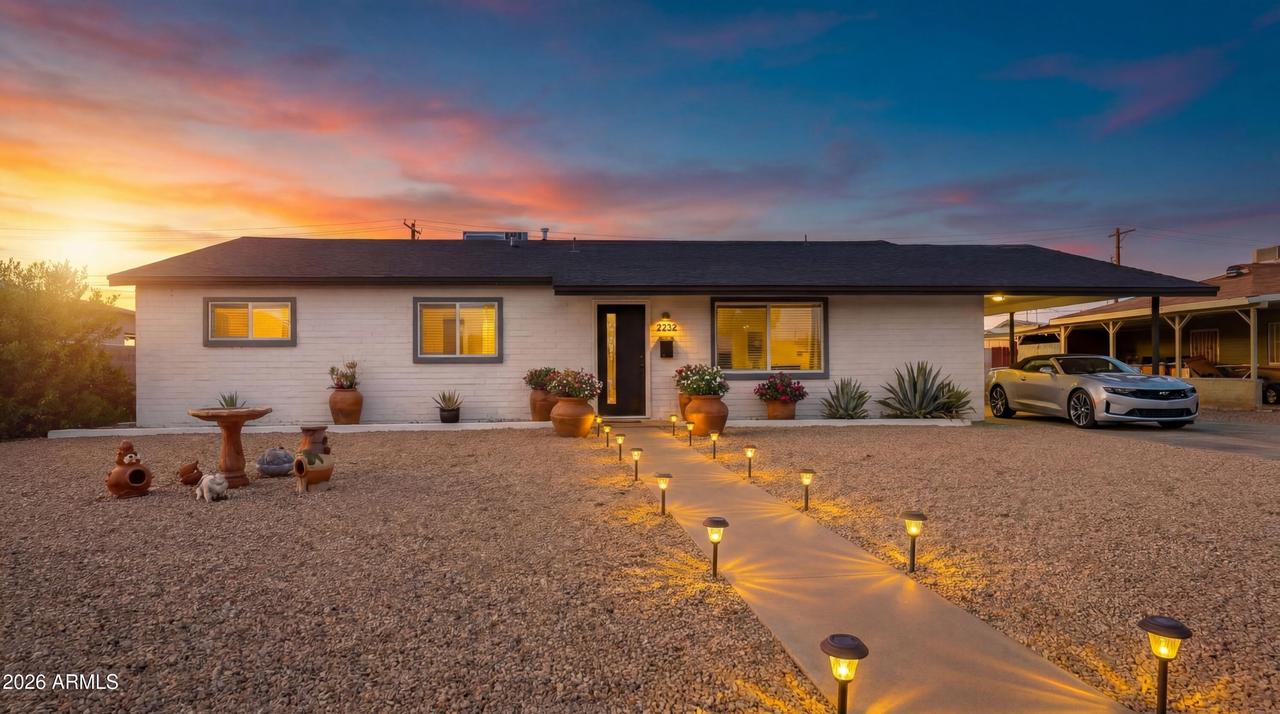 2232 W San Miguel Ave., Phoenix, AZ 85015