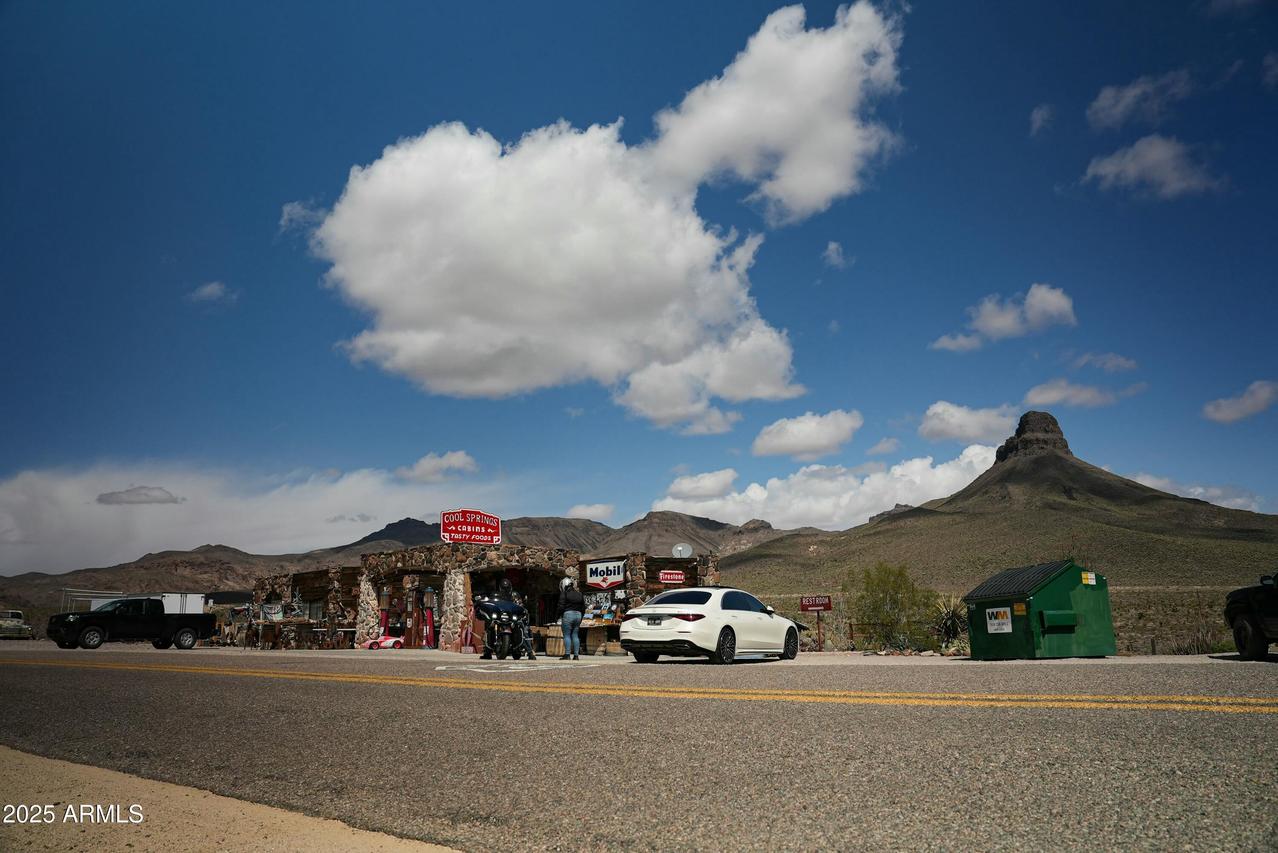 - W Oatman Highway, Golden Valley, AZ 86413