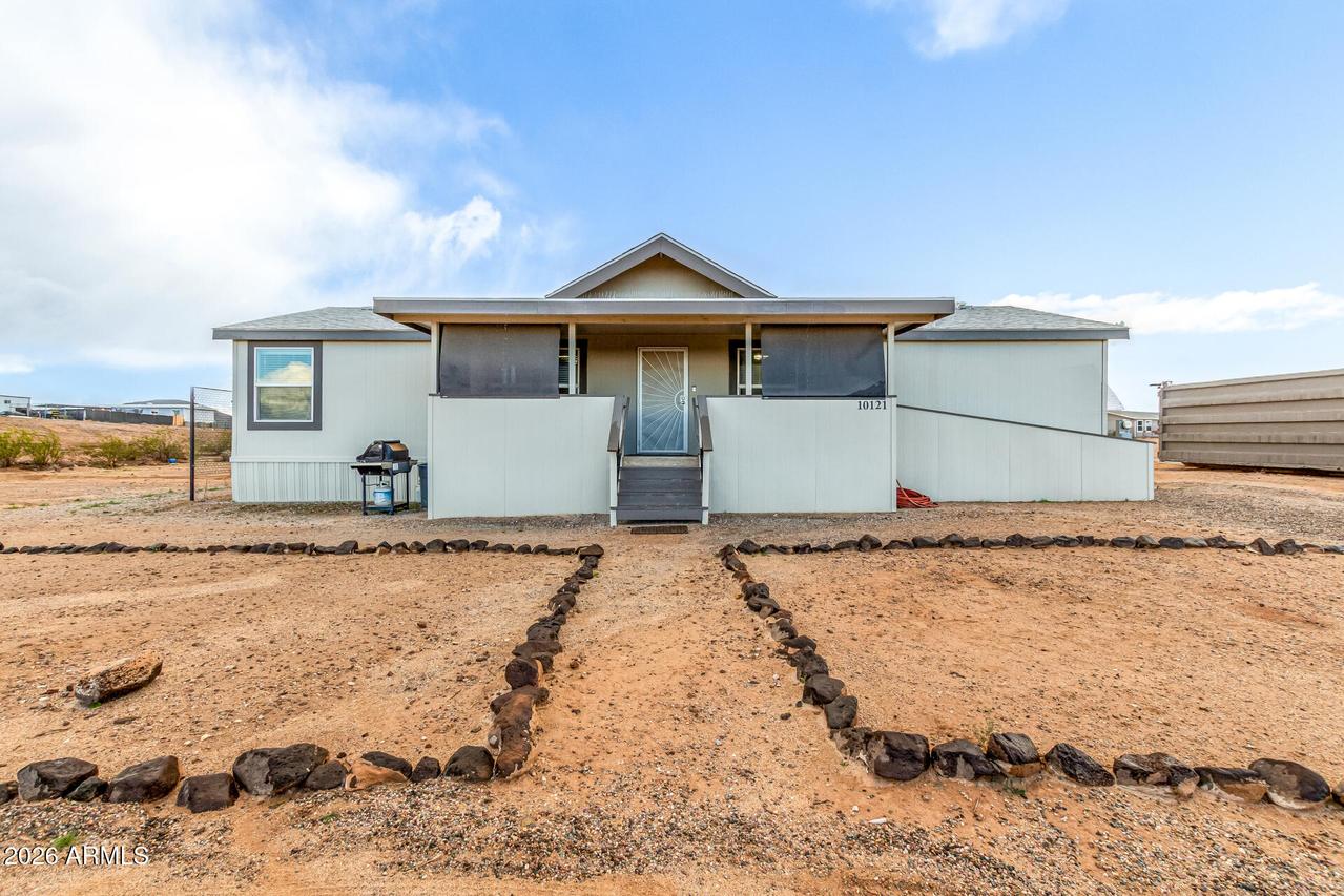 10121 S 353rd Ave., Arlington, AZ 85322