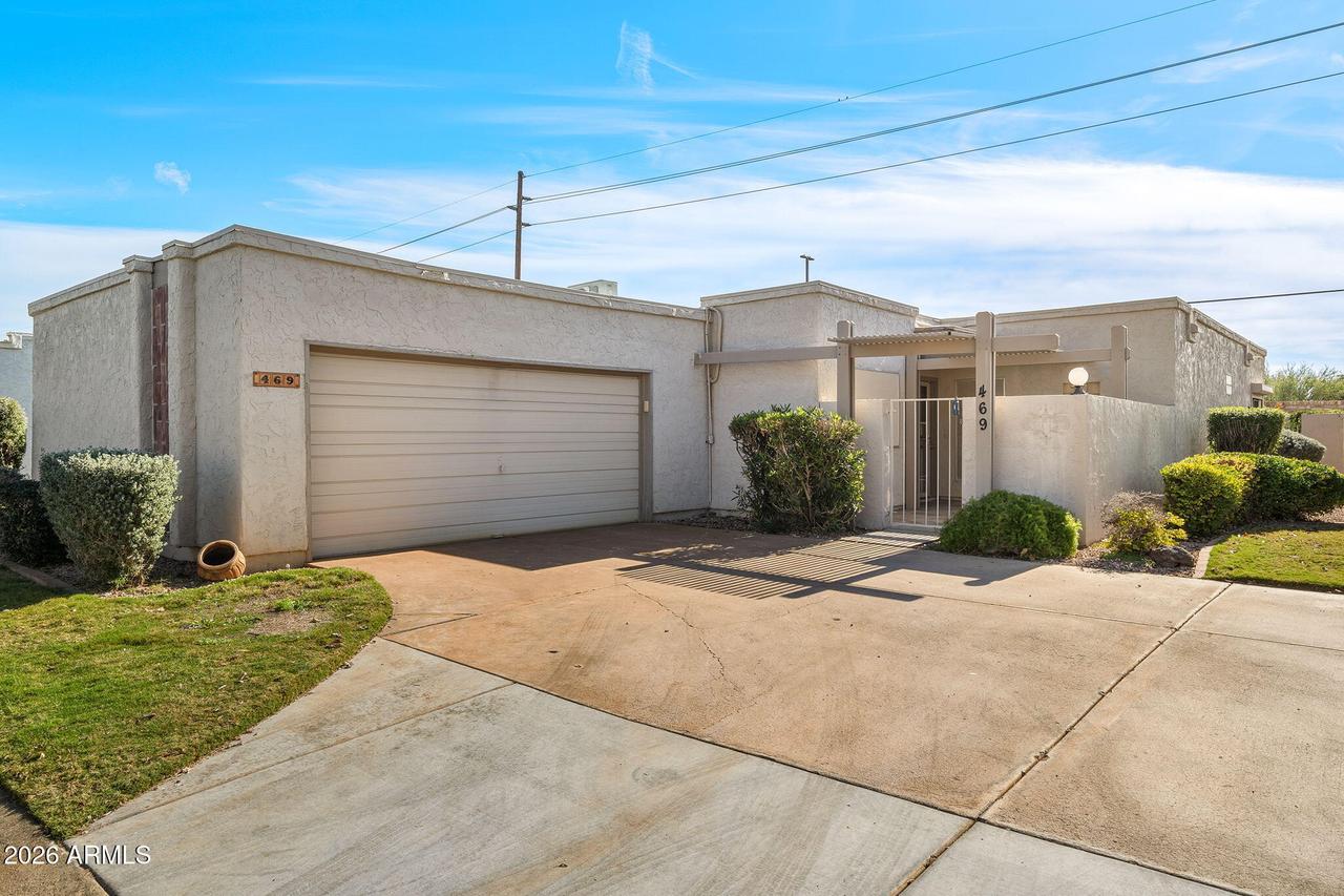 469 Leisure World, Mesa, AZ 85206