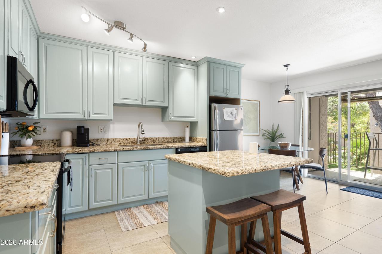 5525 E Thomas Rd. #G10, Phoenix, AZ 85018