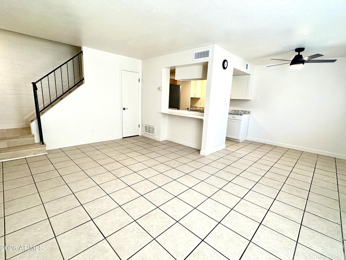 5205 N 42nd Pkwy., Phoenix, AZ 85019