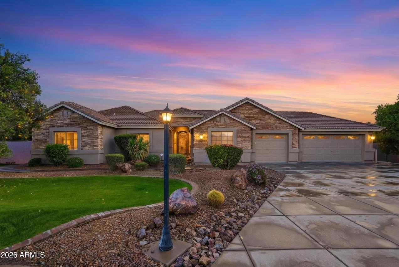 4335 E Fox Cir., Mesa, AZ 85205