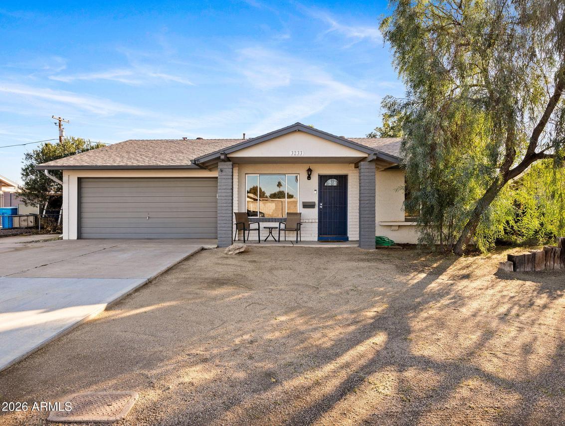 3233 W Mandalay Ln., Phoenix, AZ 85053